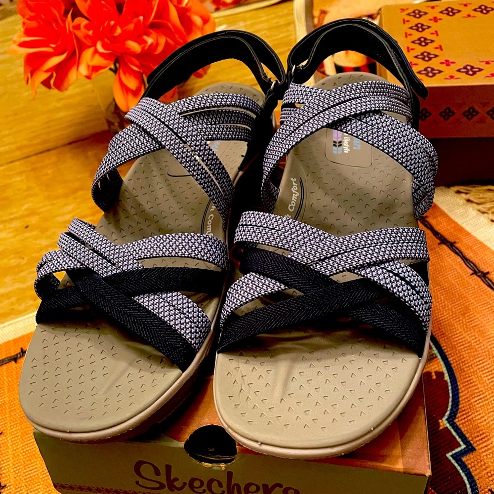 Skechers Navy White Sandals EUC Size 10 M